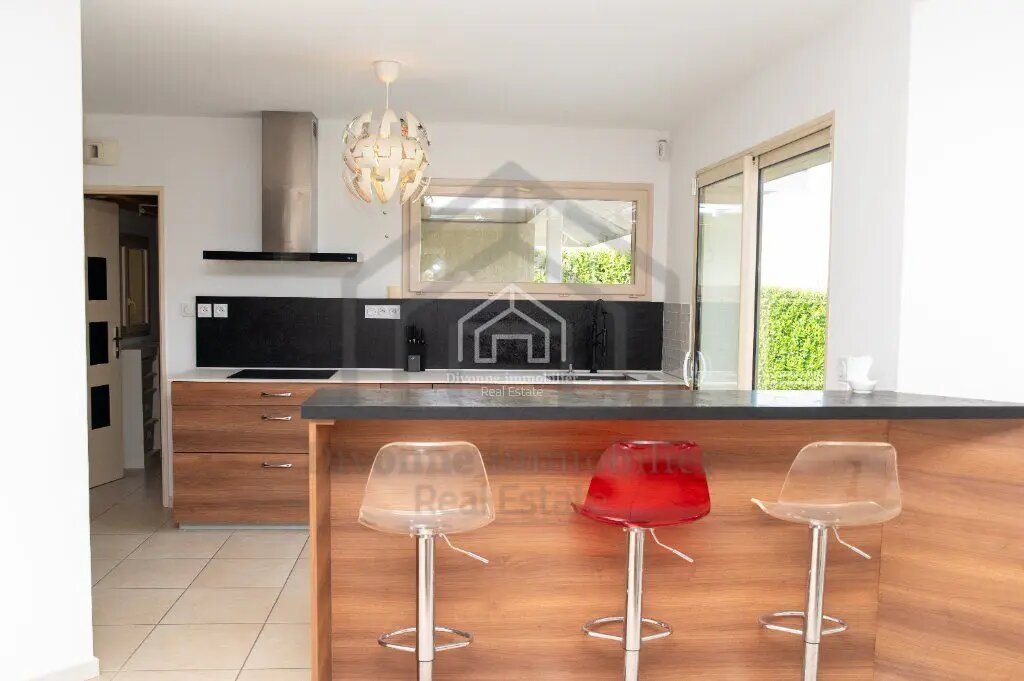 Maison à louer, 163m², Divonne-les-Bains