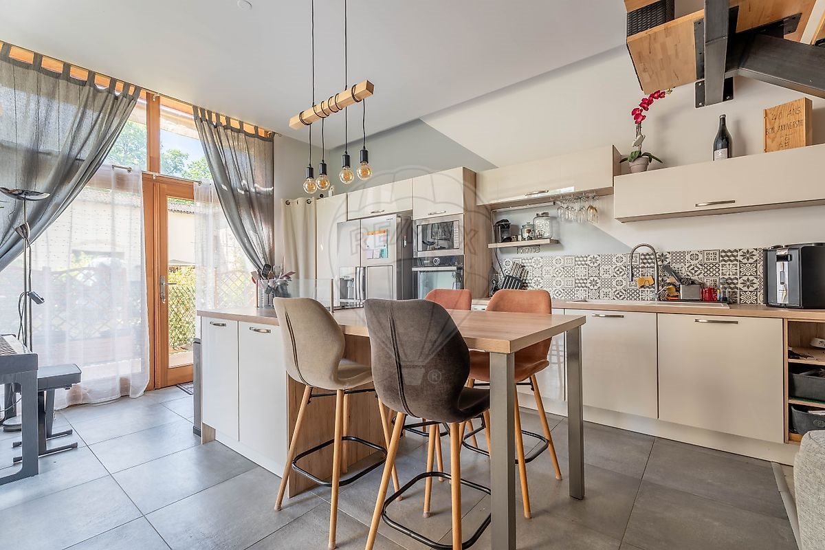 Maison à vendre, 95m², Arnas