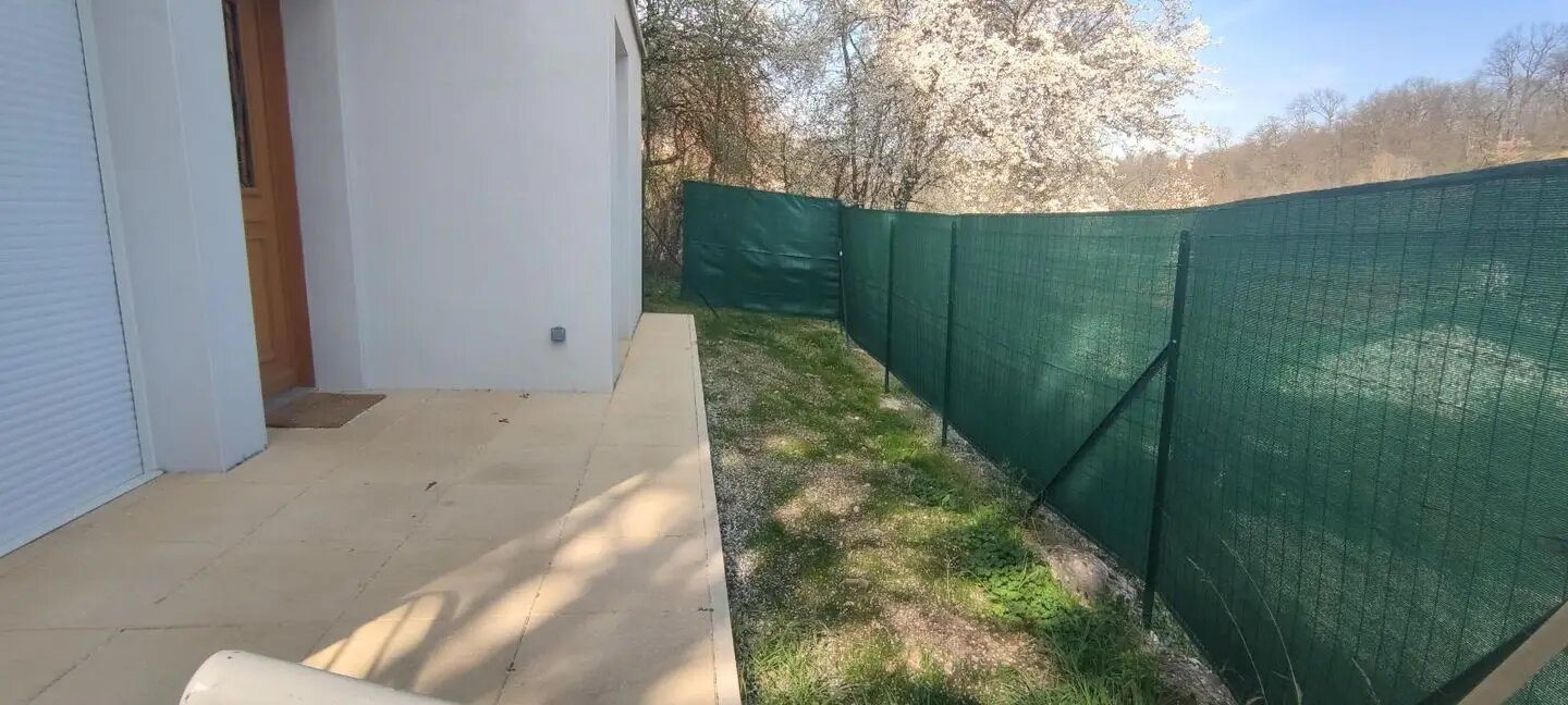 Appartement à louer, 51m², Sathonay-Camp