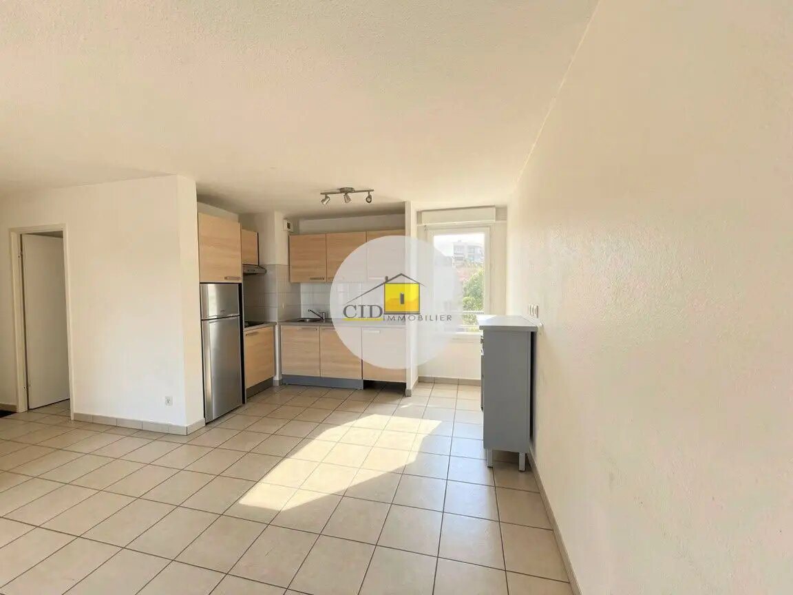 Appartement à louer, 72m², Saint-Priest