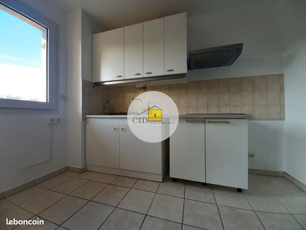Appartement à louer, 43m², Saint-Laurent-de-Mure