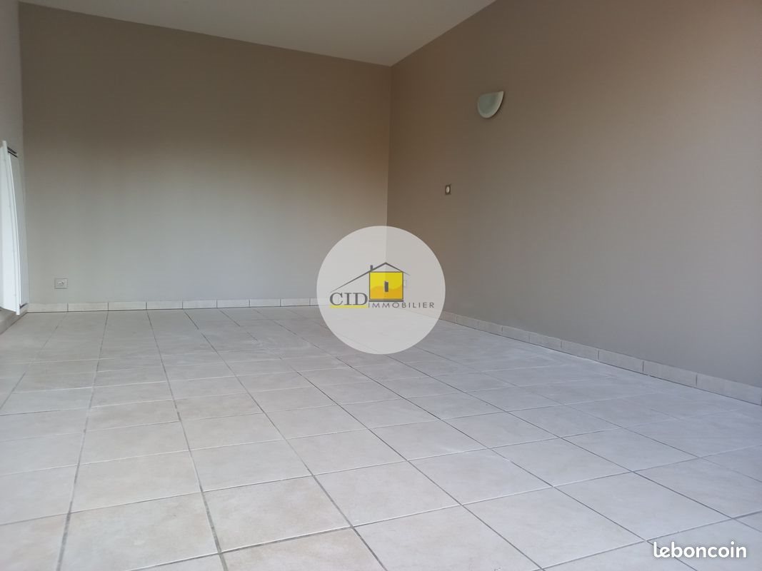Appartement à louer, 43m², Saint-Laurent-de-Mure