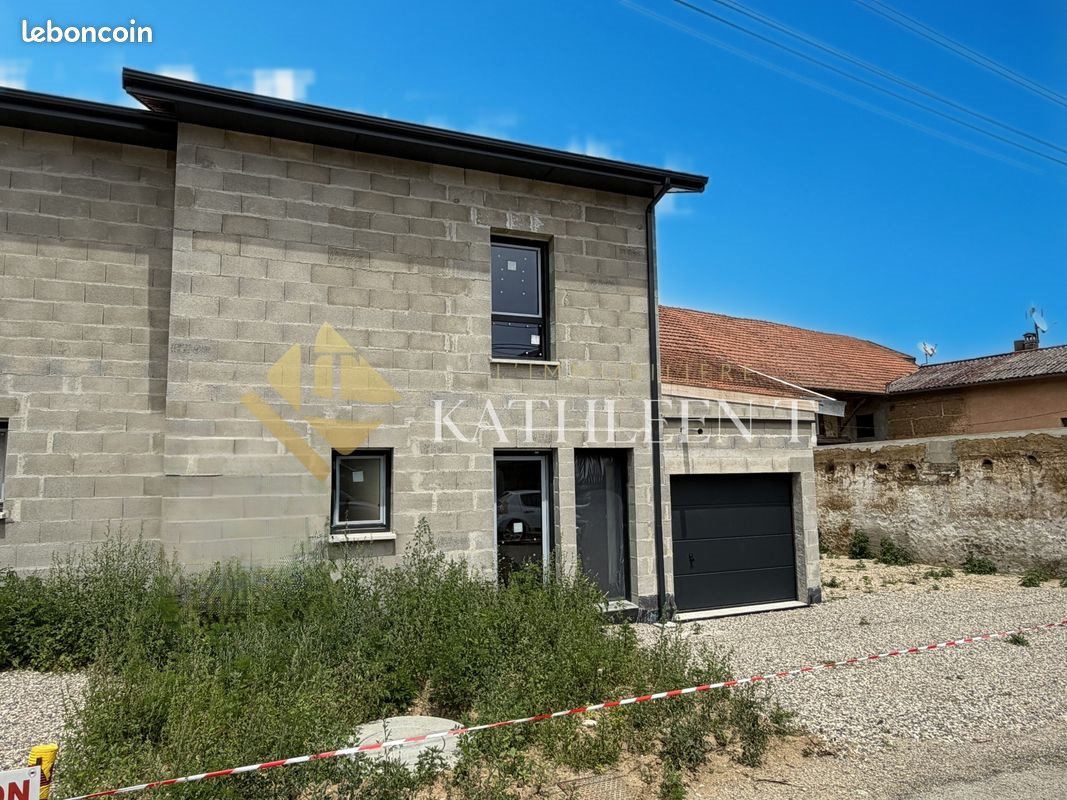 Maison à vendre, 71m², Roche