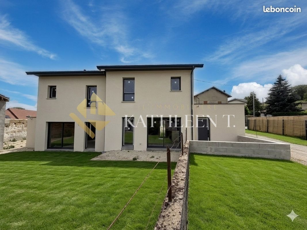 Maison à vendre, 71m², Roche