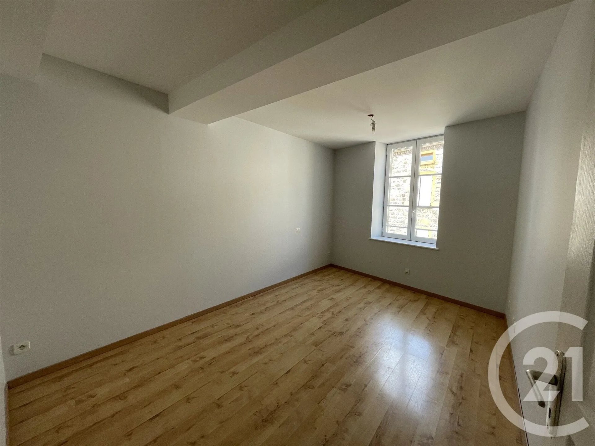 Appartement à louer, 65m², Saint-Etienne-des-Oullières