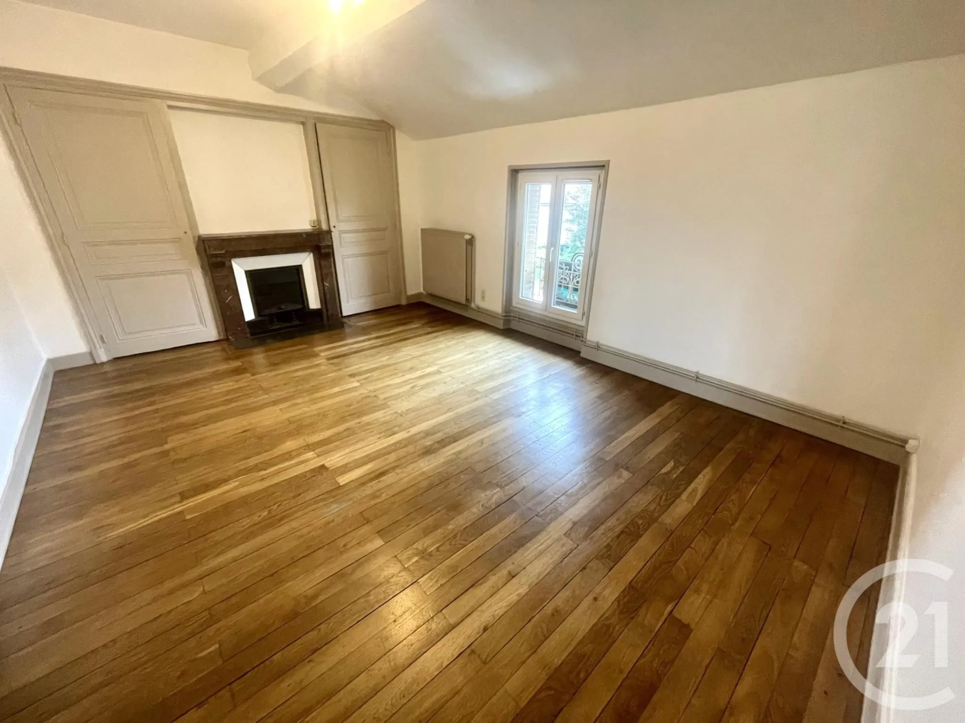 Appartement à louer, 68m², Belleville