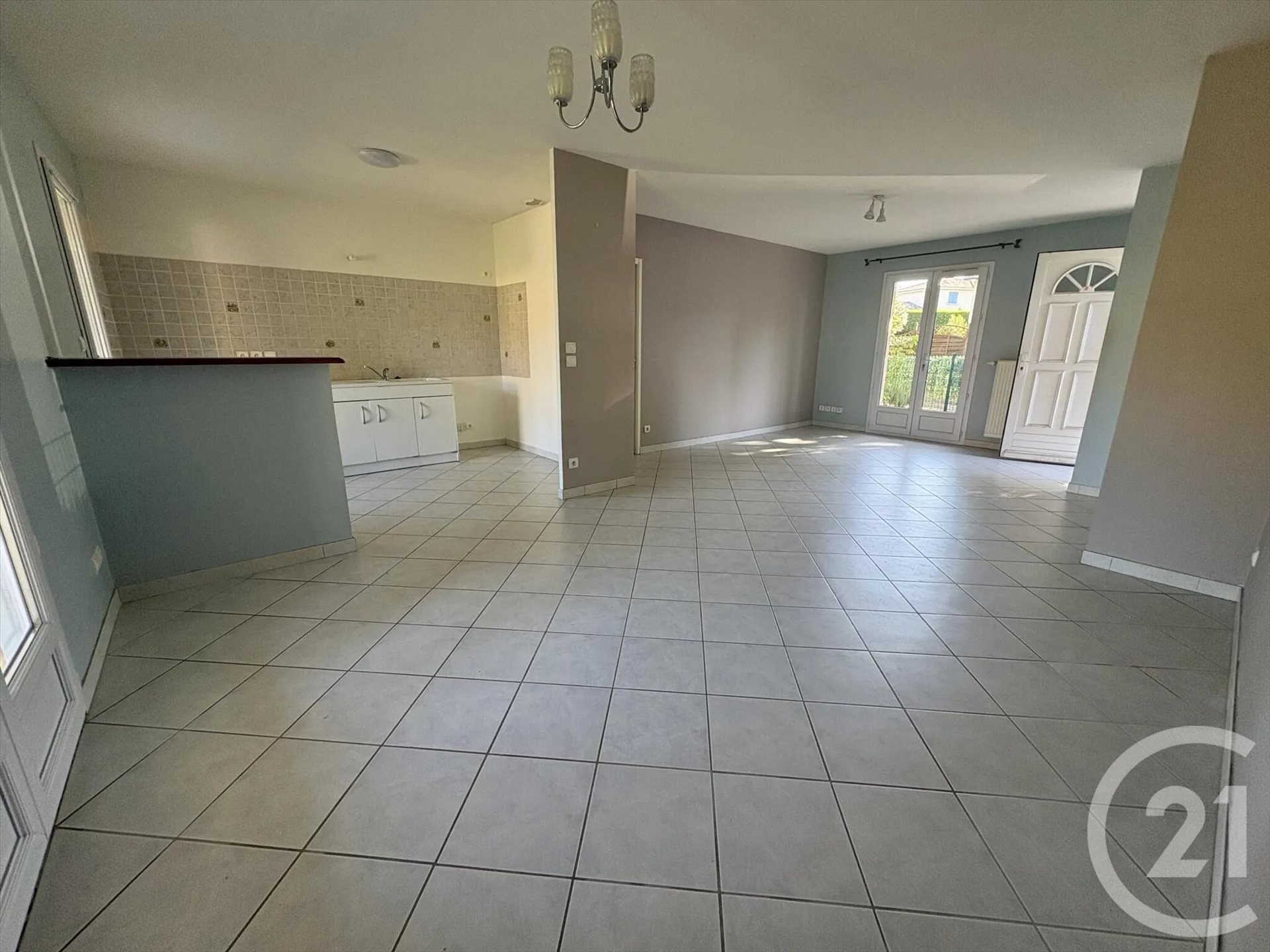 Maison à vendre, 81m², Guéreins