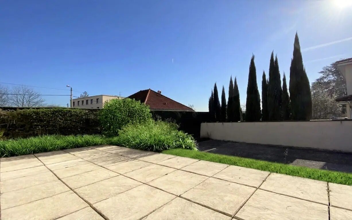 Maison à louer, 101m², Saint-Genis-Laval