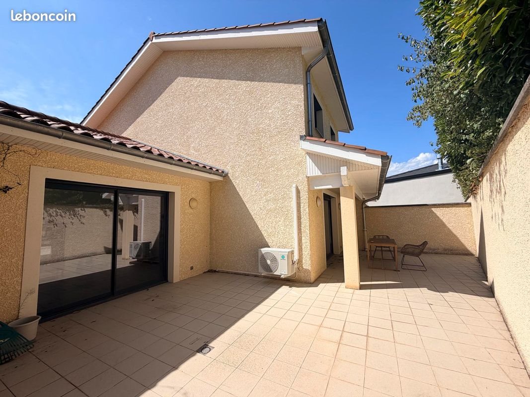 Maison à vendre, 116m², Reyrieux