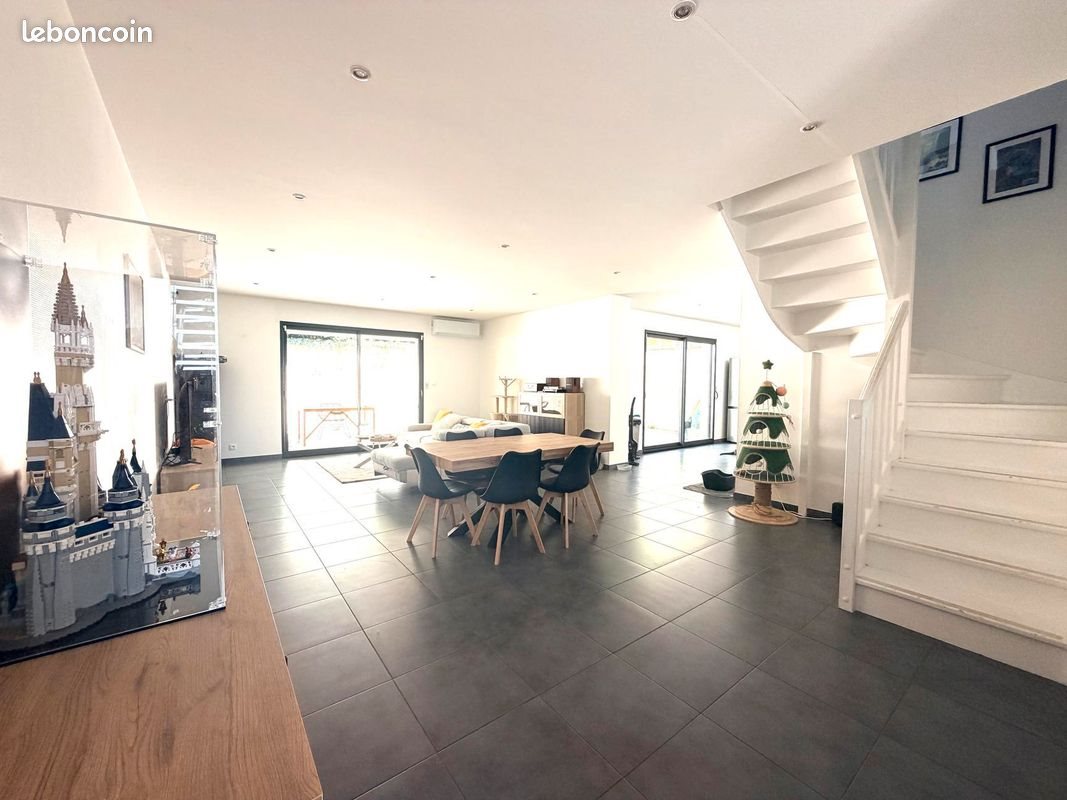 Maison à vendre, 116m², Reyrieux