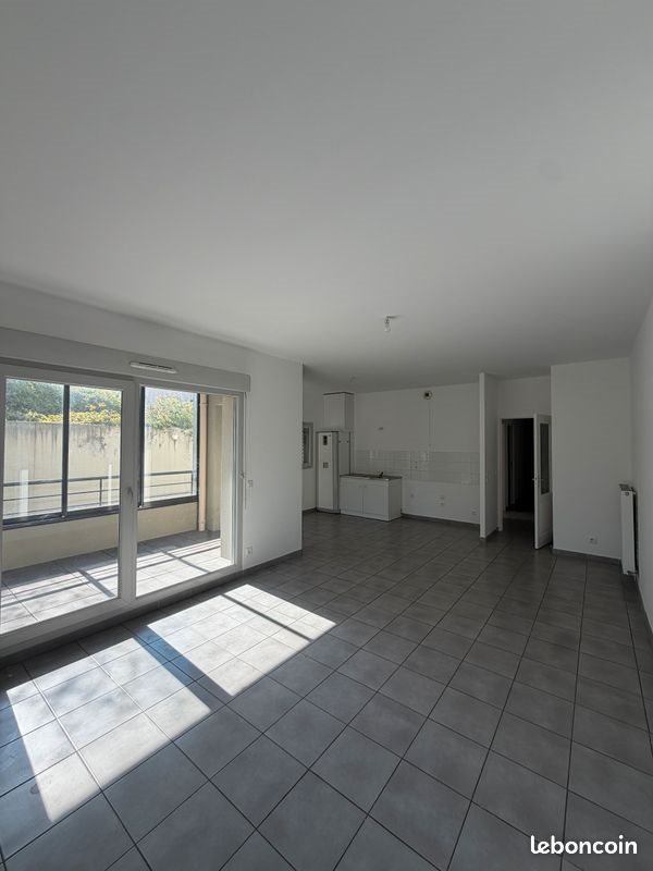 Appartement à vendre, 69m², Décines-Charpieu