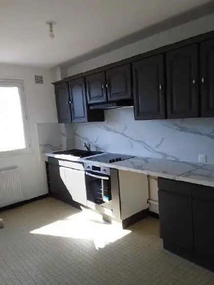 Appartement à louer, 74m², Bron
