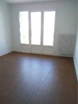 Appartement à louer, 74m², Bron