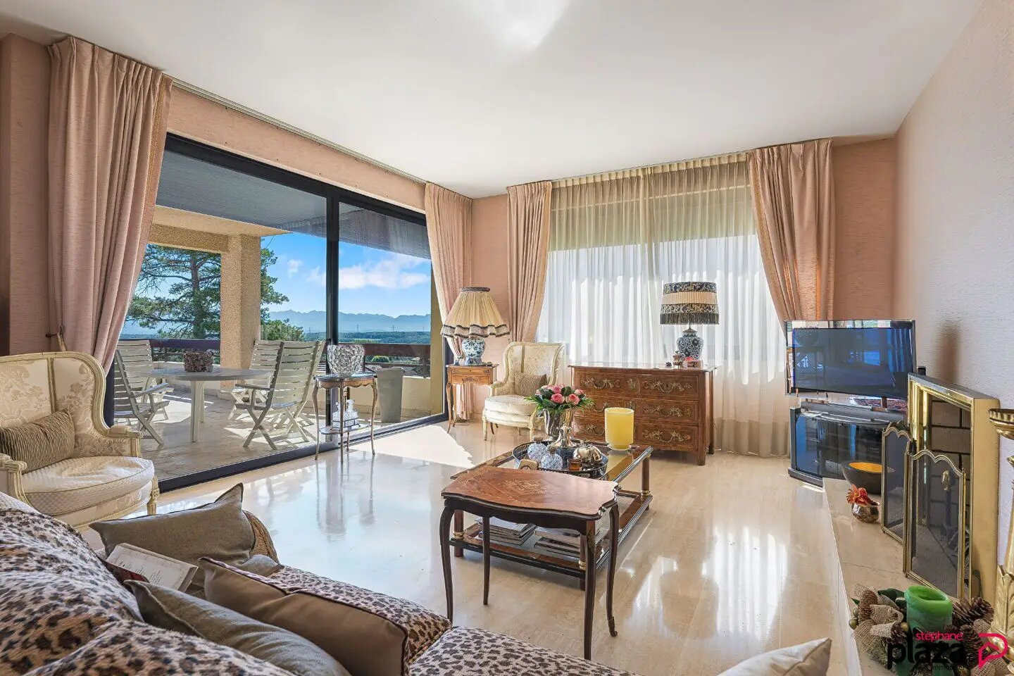 Maison à vendre, 320m², Divonne-les-Bains