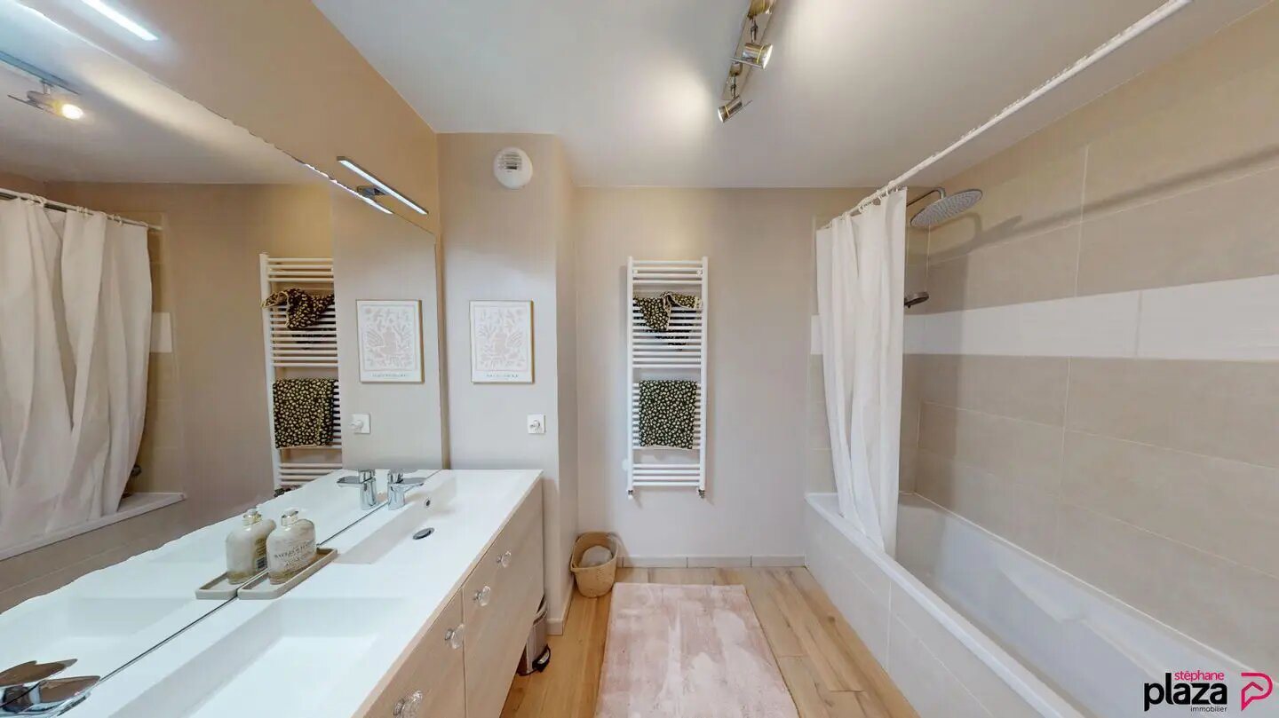 Appartement à vendre, 57m², Ferney-Voltaire