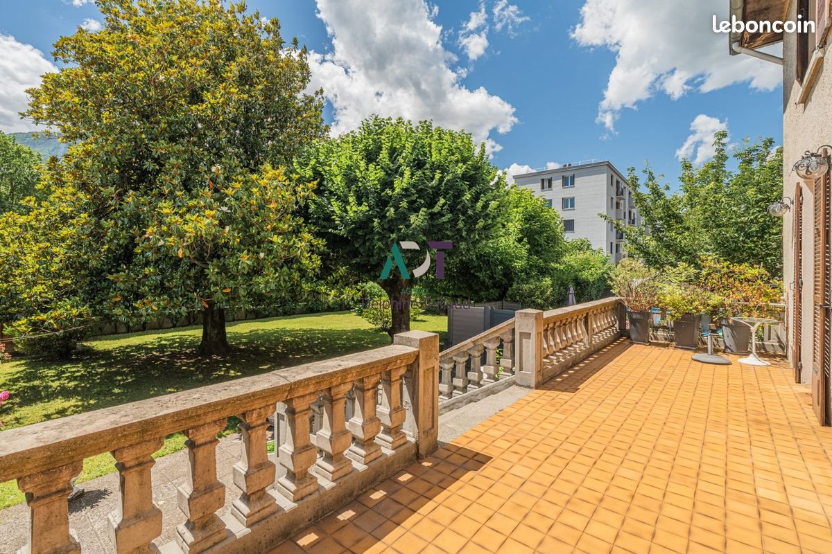 Maison à vendre, 268m², Saint-Egrève