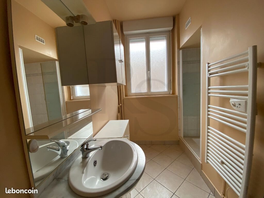 Appartement à louer, 61m², Flers