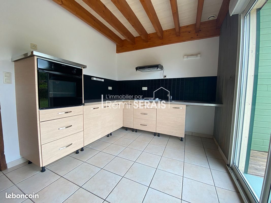 Maison à louer, 169m², Saint-Fraimbault