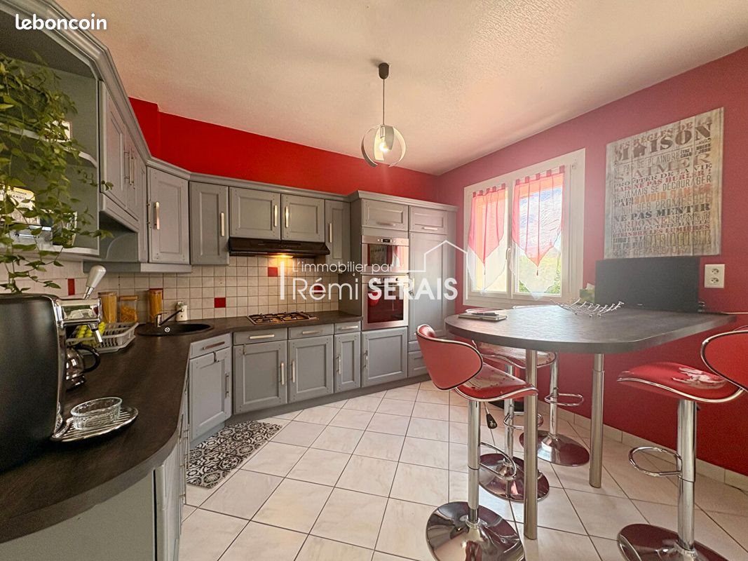 Maison à vendre, 104m², Saint-Georges-des-Groseillers