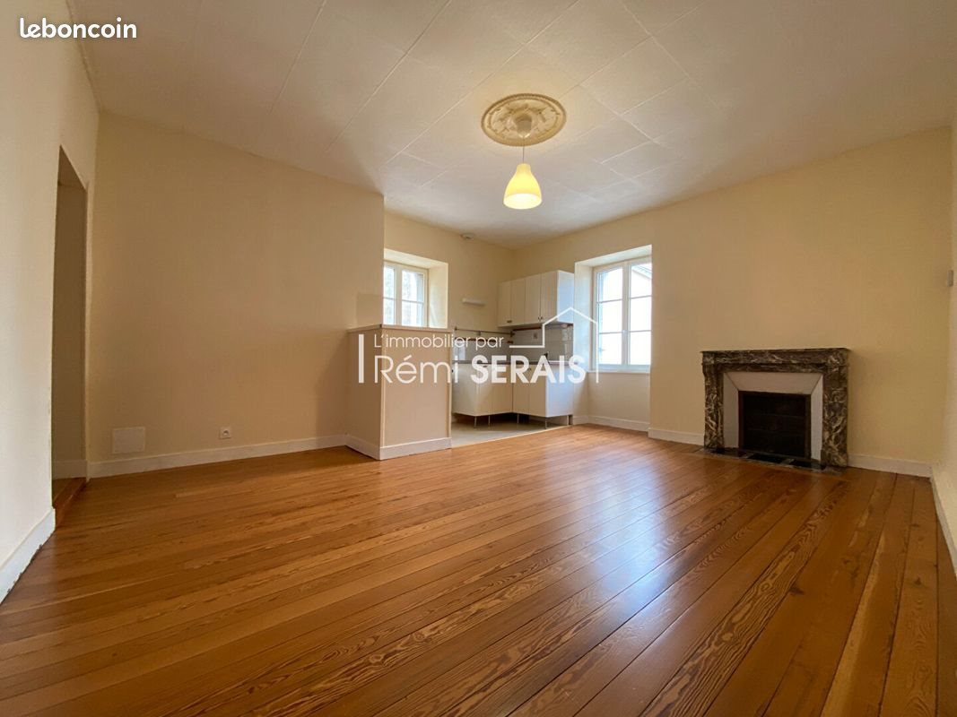 Appartement à louer, 47m², Domfront