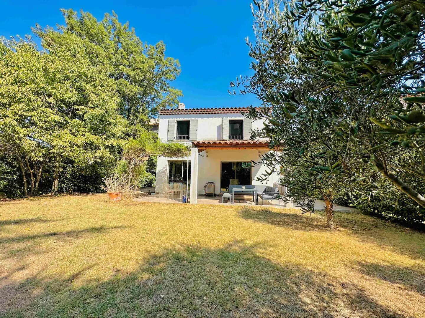 Maison à vendre, 105m², Peyrolles-en-Provence