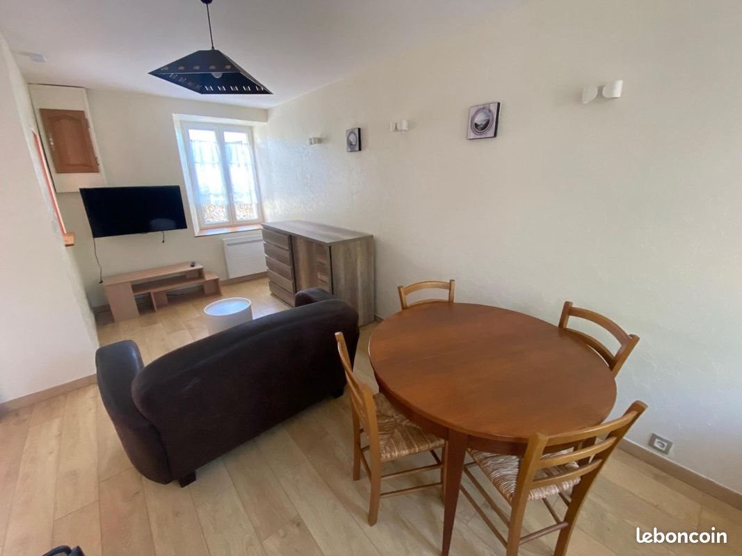 Maison à louer, 90m², Surtainville