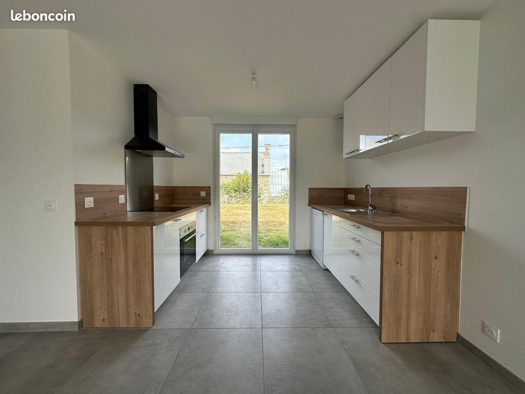 Maison à louer, 111m², Virandeville