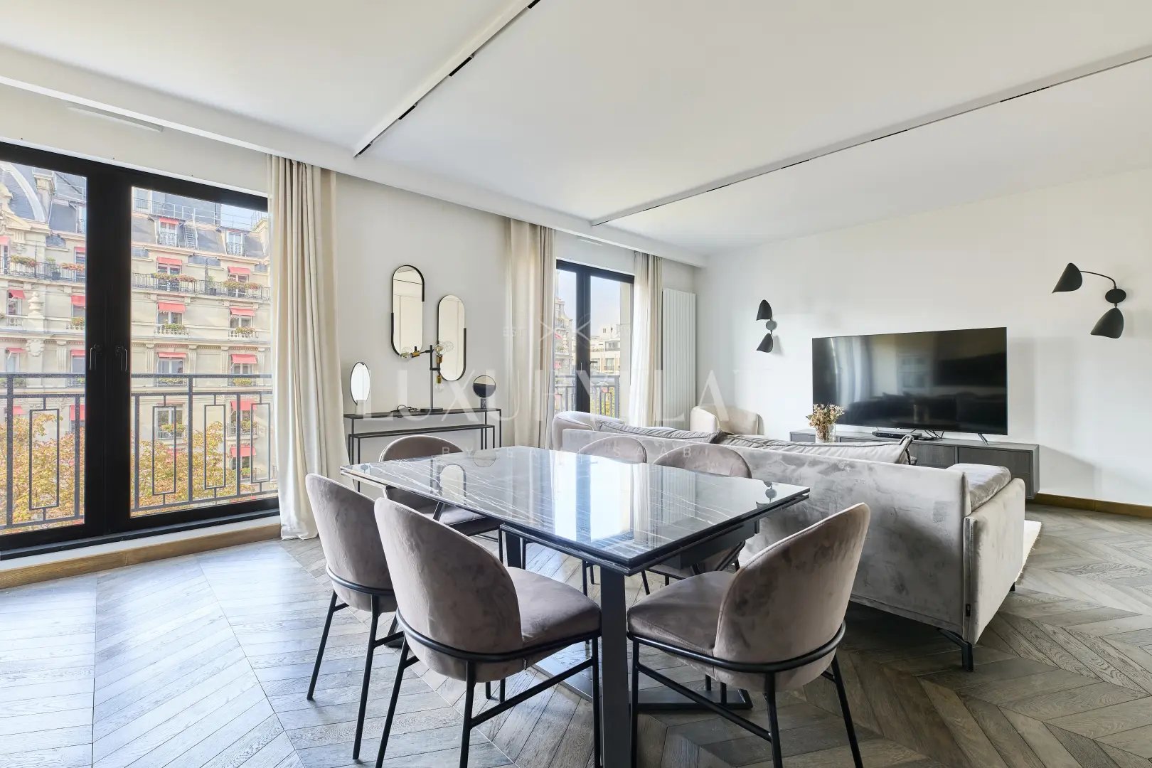 Appartement à louer, 84m², Paris 8ème