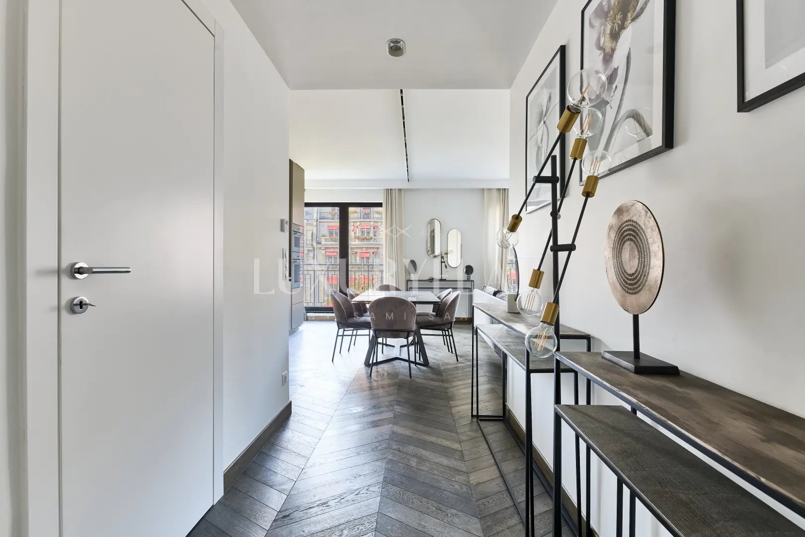 Appartement à louer, 84m², Paris 8ème