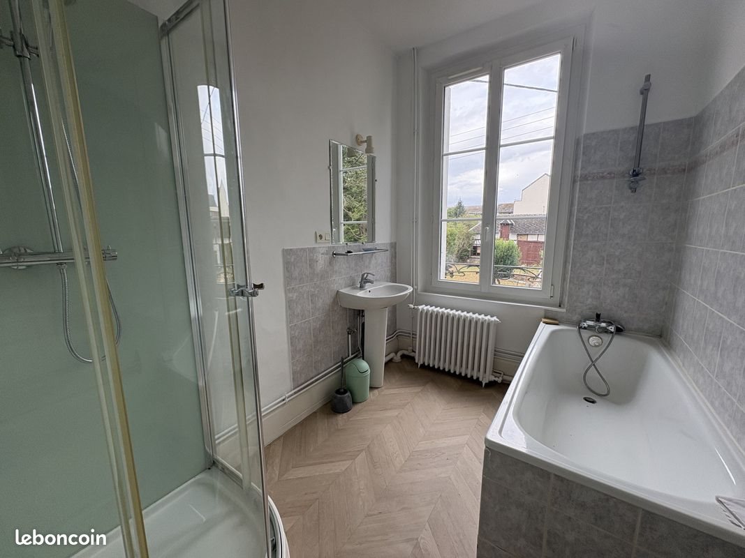 Appartement à louer, 96m², Bourg-Achard