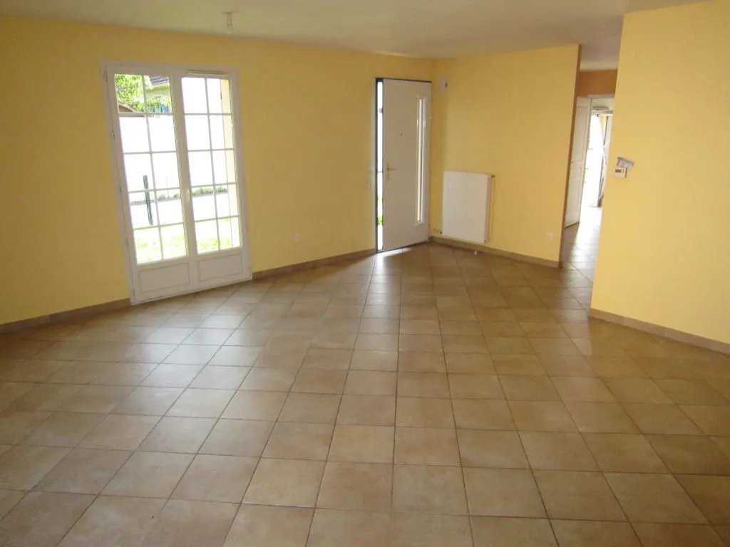 Maison à louer, 83m², Gravigny