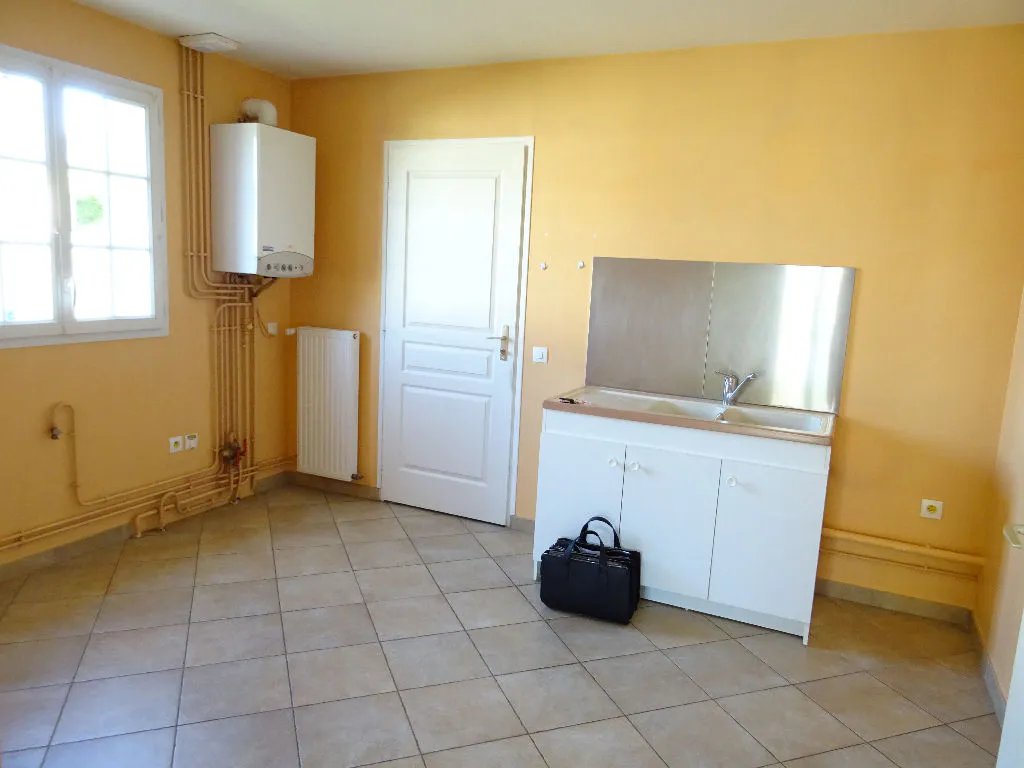 Maison à louer, 83m², Gravigny
