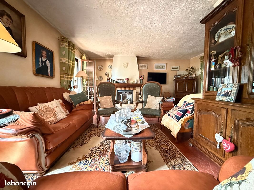 Maison à vendre, 163m², Sainte-Colombe-la-Commanderie