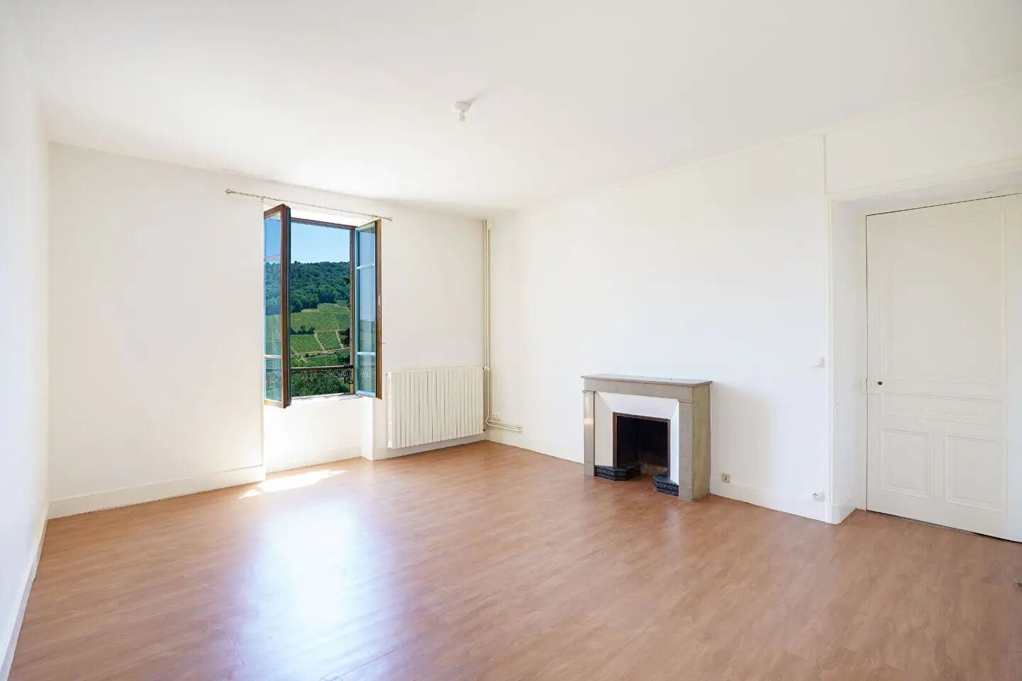 Appartement à louer, 89m², Solutré-Pouilly