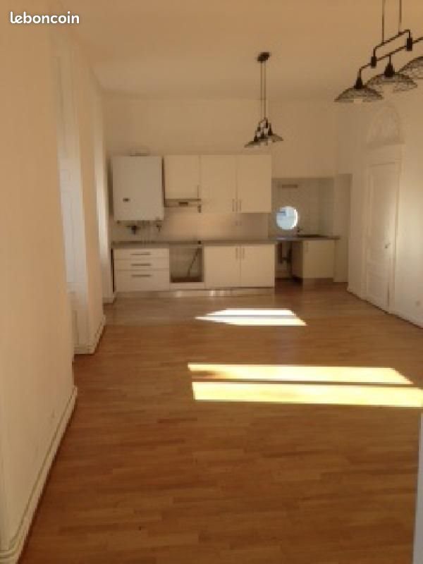 Appartement à louer, 102m², Lons-le-Saunier