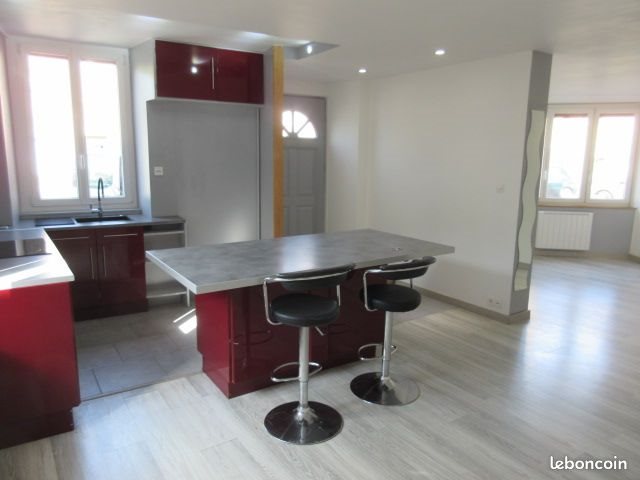 Maison à louer, 103m², Arbois