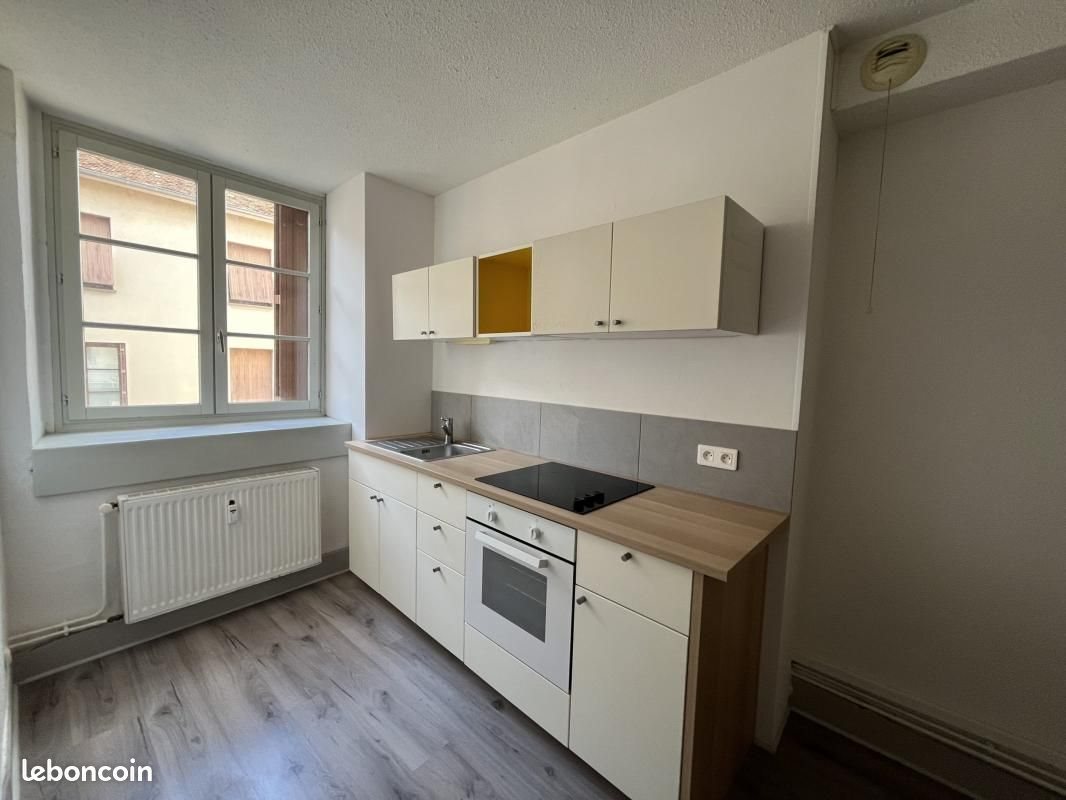 Appartement à louer, 68m², Poligny