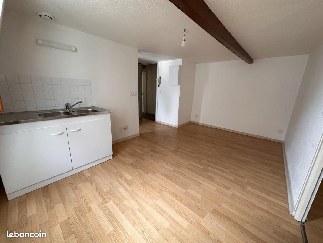 Appartement à louer, 26m², Dole