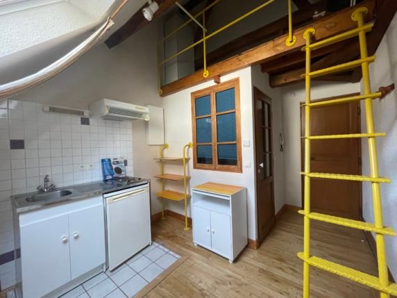 Appartement à louer, 12m², Dole