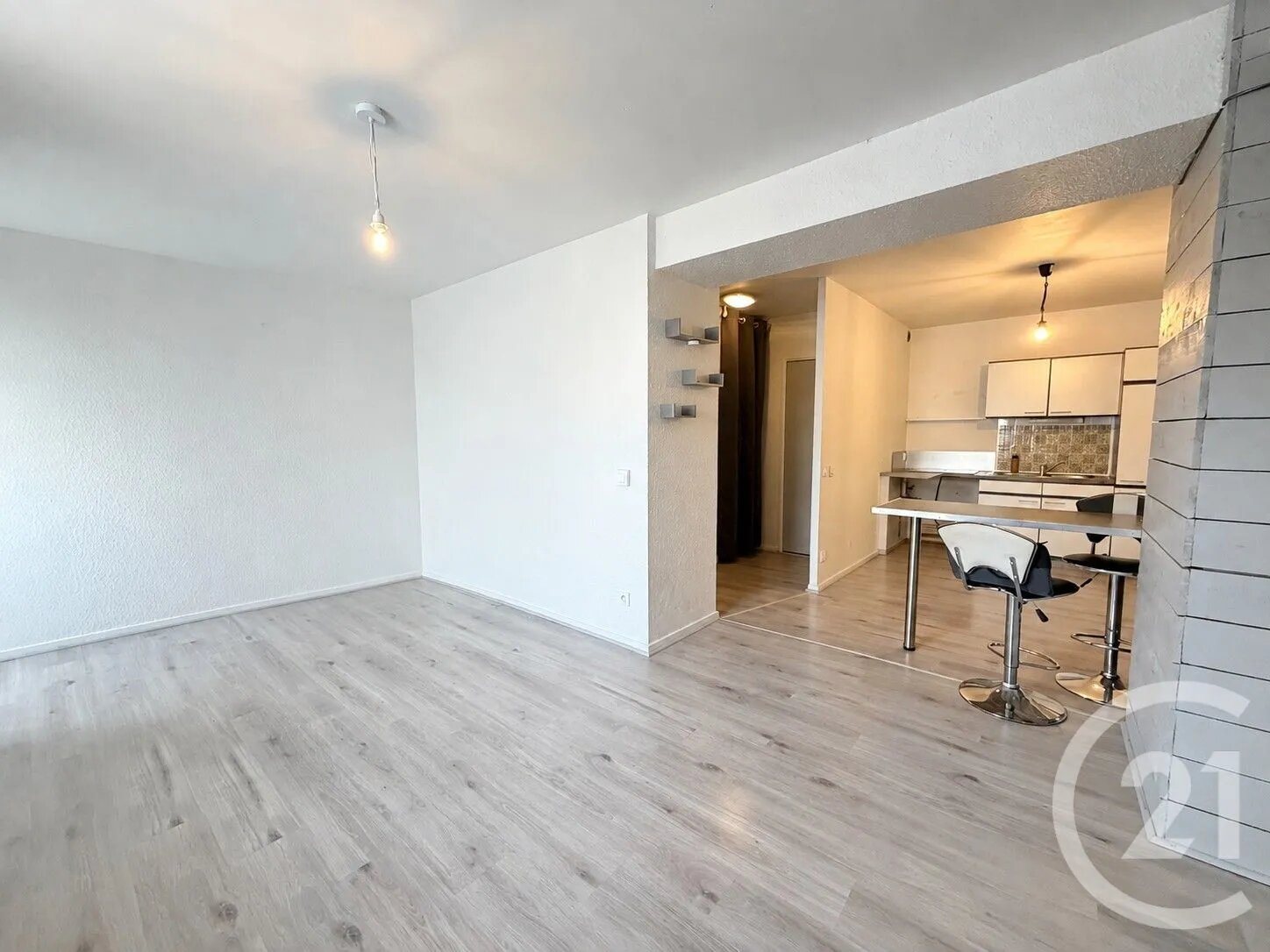 Appartement à louer, 60m², Champvans