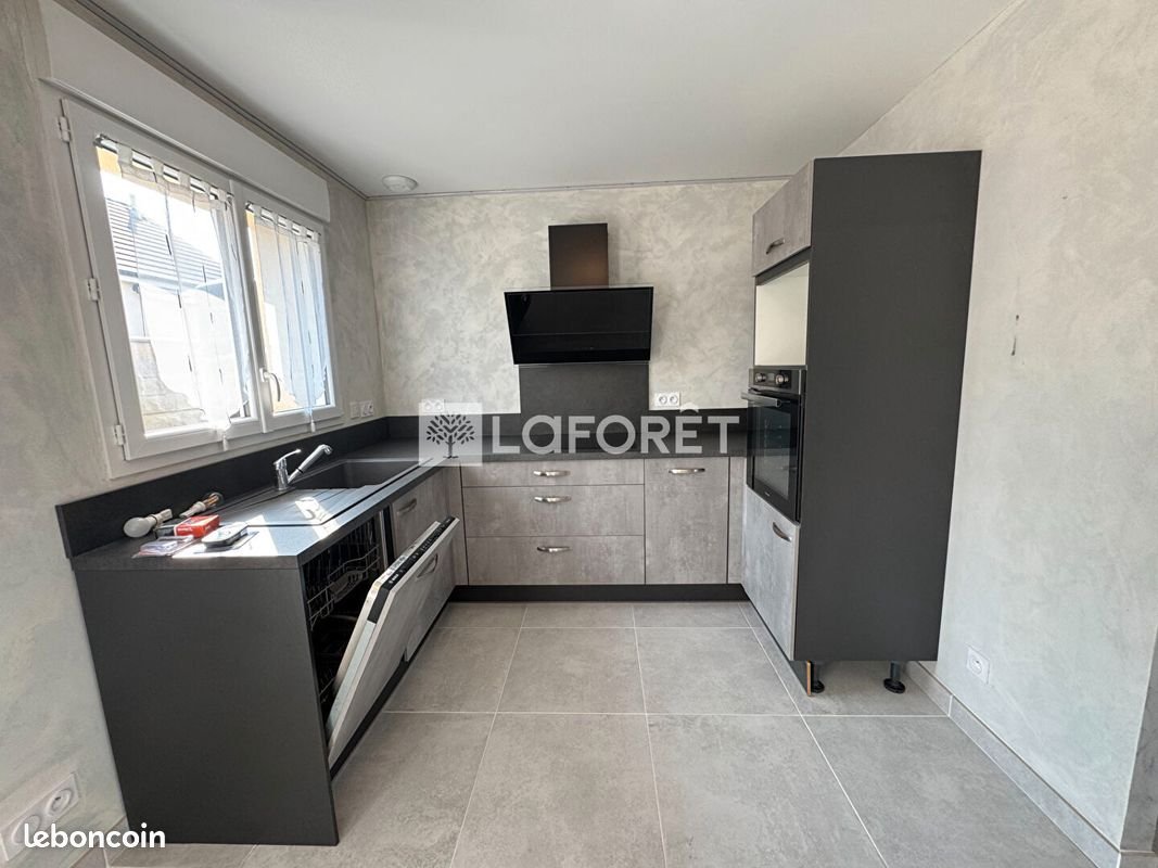Maison à louer, 104m², Fraisans