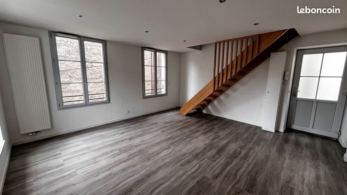 Appartement à louer, 72m², Poligny