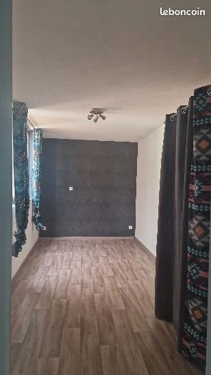 Appartement à louer, 55m², Poligny