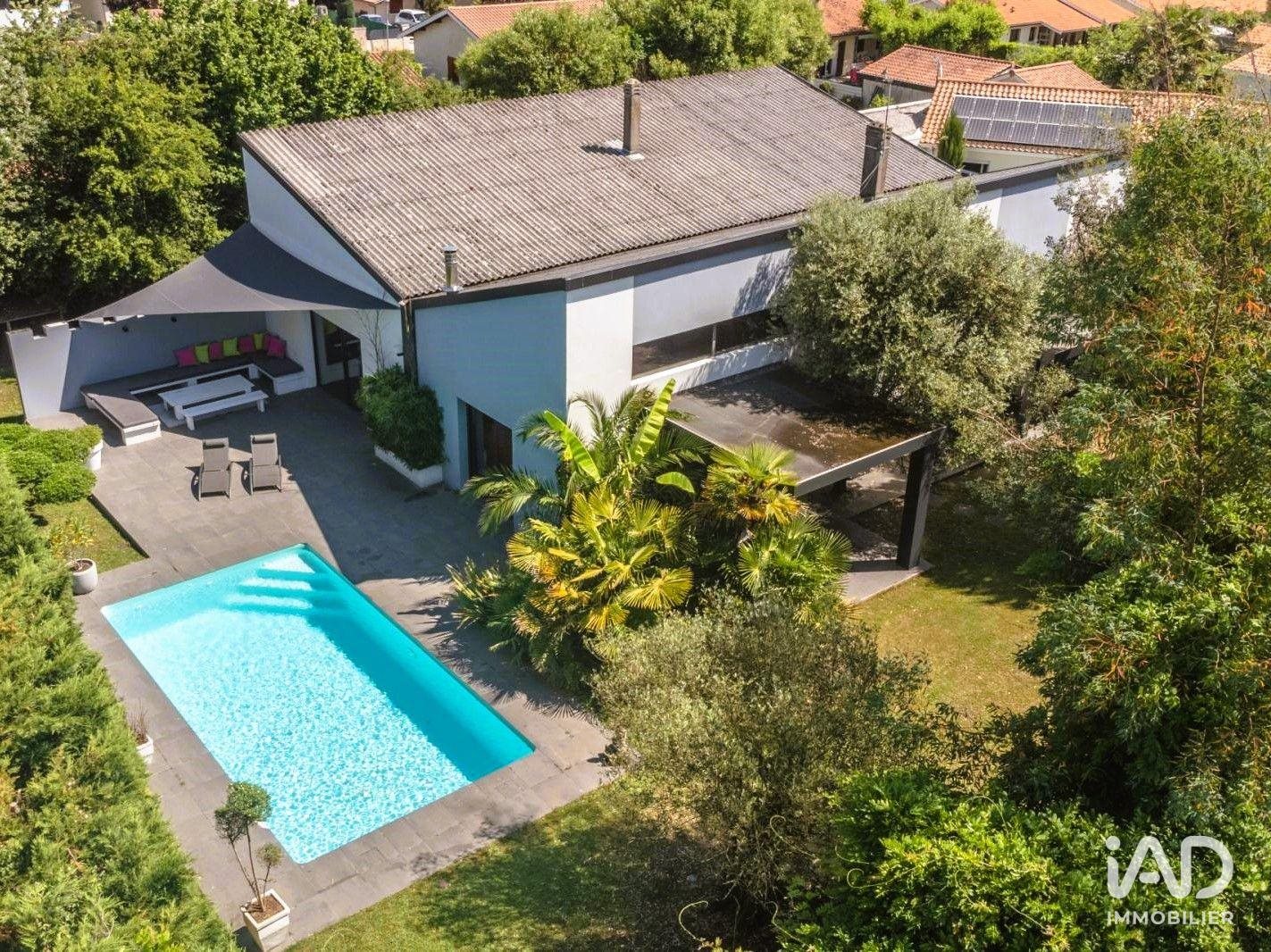 Maison à vendre, 239m², Léognan