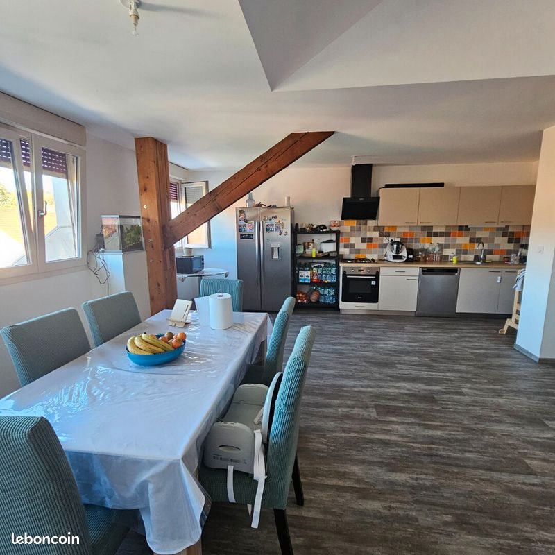 Appartement à louer, 97m², Boussières