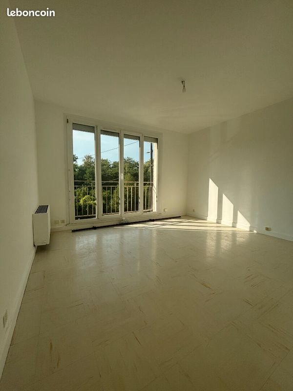 Appartement à louer, 74m², Ecole-Valentin