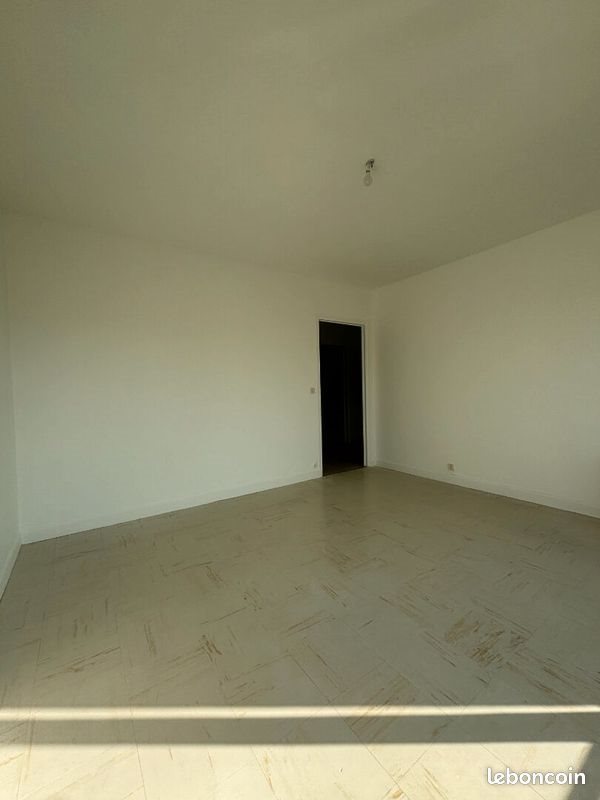 Appartement à louer, 74m², Ecole-Valentin