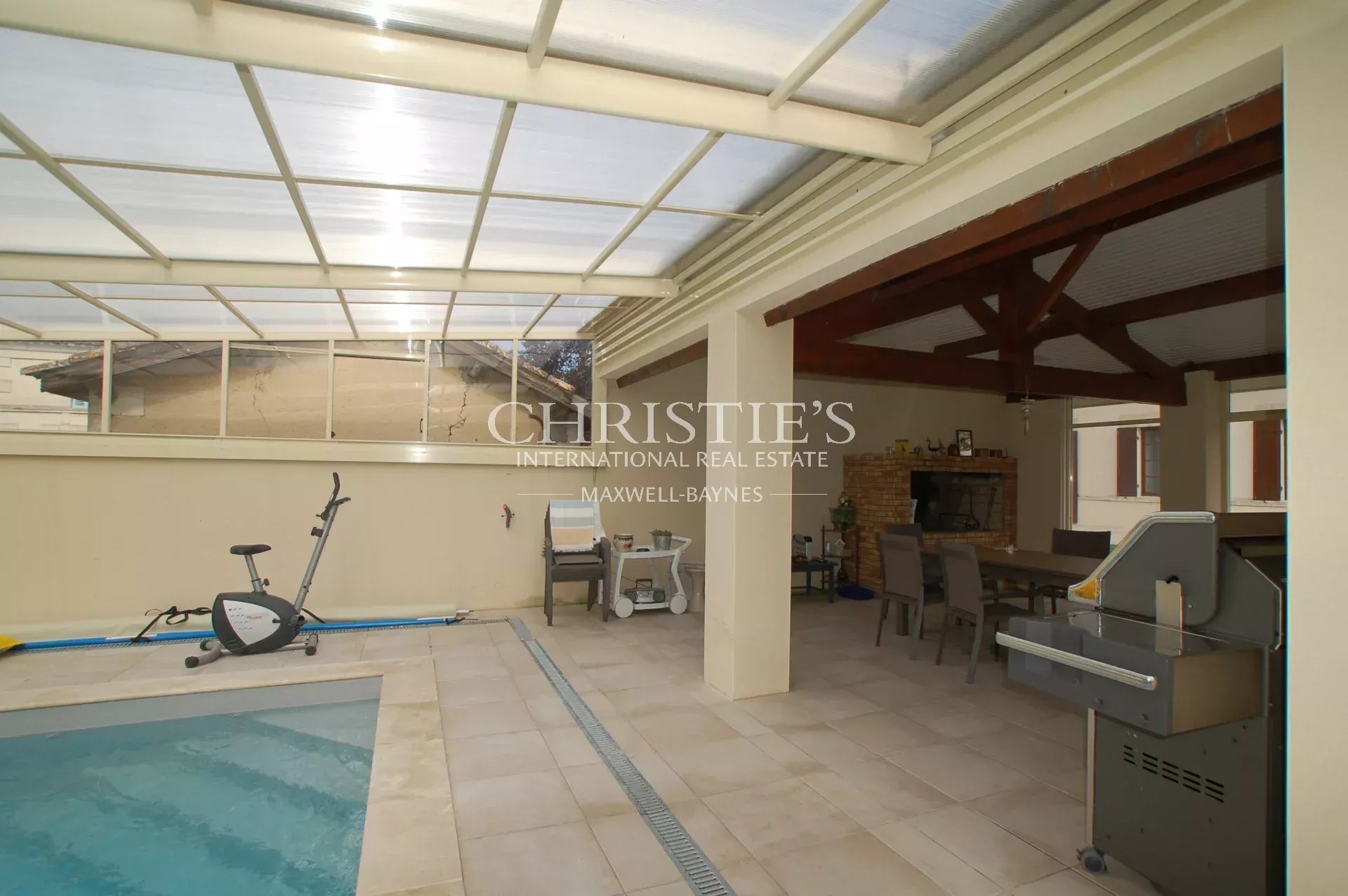 Maison à vendre, 226m², Saint-Ciers-sur-Gironde