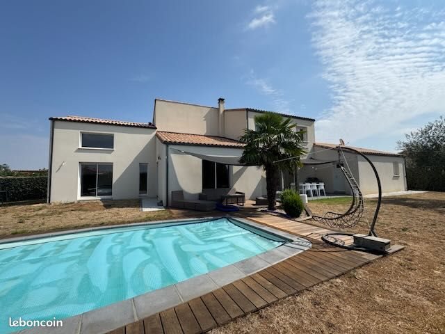 Maison à vendre, 166m², Saint-Martin-Lars-en-Sainte-Hermine