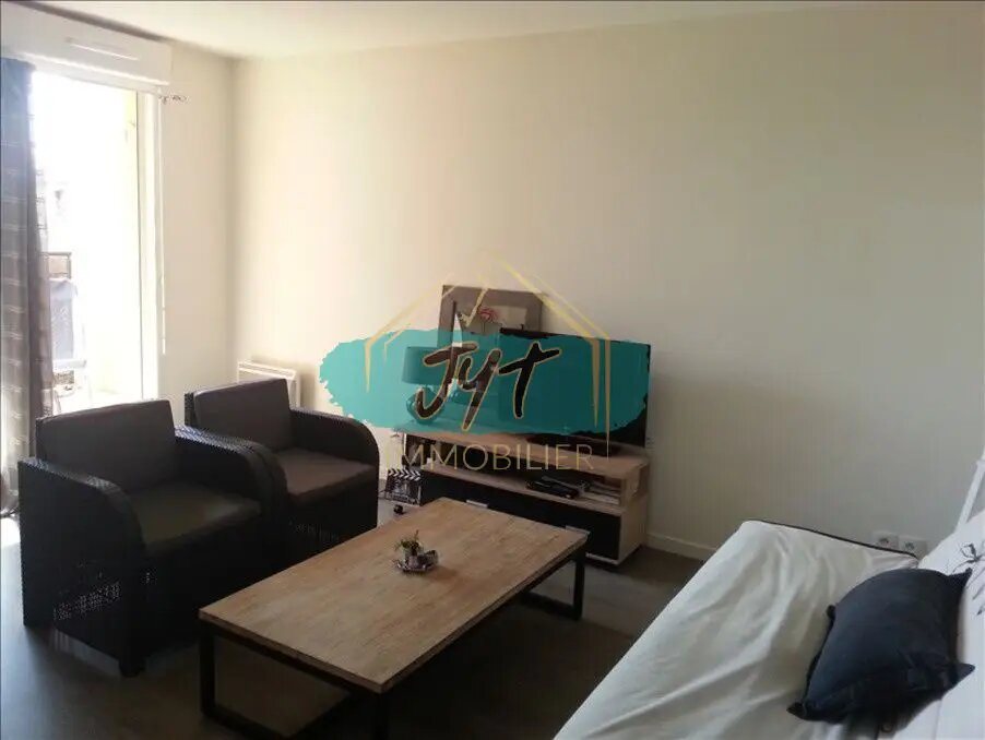 Appartement à louer, 29m², Louvres